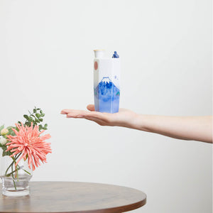 “Sakura Fujisan” Soundable Tokkuri, on a hand