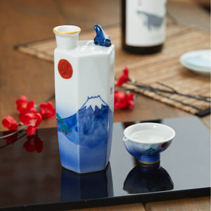 “Sakura Fujisan” Soundable Tokkuri, on a table
